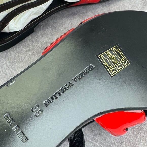 Bottega Veneta Black/Red Patent Leather Flat Strappy Sandals Size 39 - Picture 7 of 7